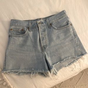 Levi’s Wedgie shorts